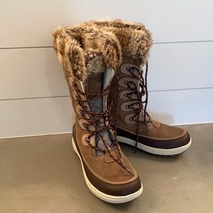 Helly Hansen winter boots